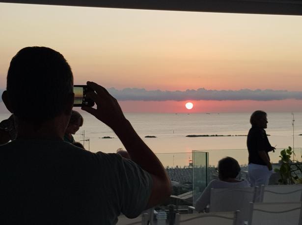 hotelesplanadecesenatico it speciale-agosto-in-hotel-vicino-al-mare-a-cesenatico 014