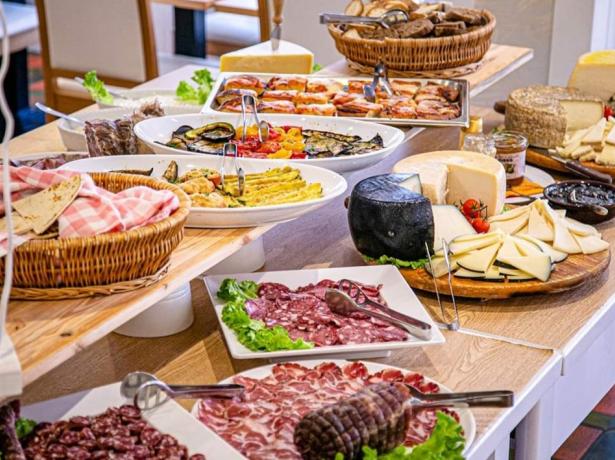 hotelesplanadecesenatico de angebot-fuer-ueber-60-jaehrige-im-strandhotel-in-cesenatico 014